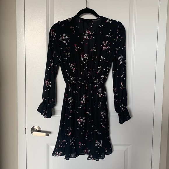Dynamite Floral Dress - Picture 6 of 6